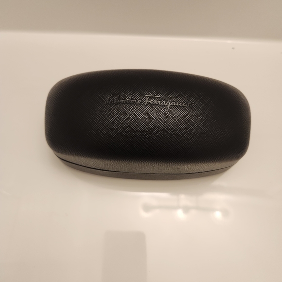 Salvatore Ferragamo Accessories - Salvatore Ferragamo Sunglasses Case 👓